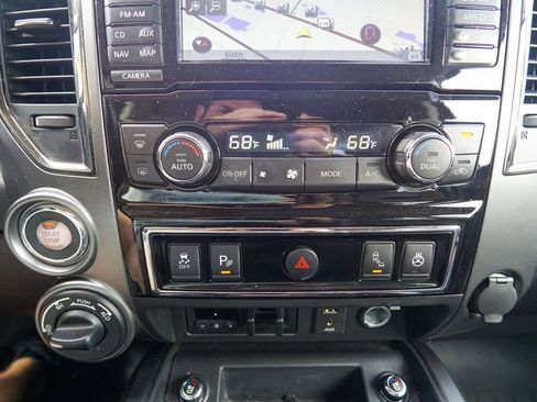 Used 2017 Nissan Titan XD AWD/4WD image 26