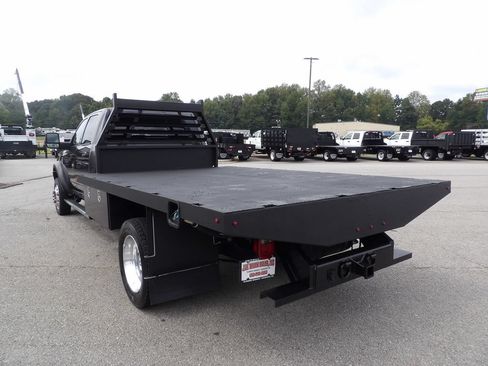 Used 2023 RAM 5500 Tradesman w/ Chrome Appearance Group AWD/4WD image 5