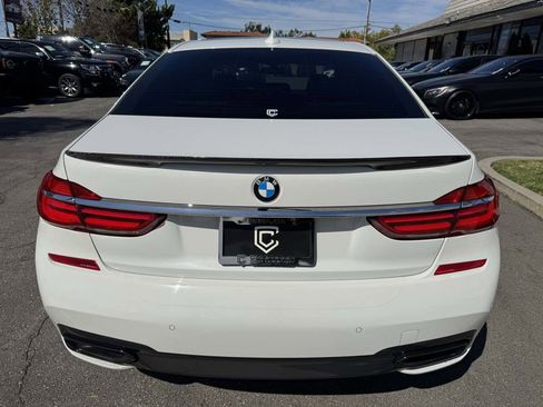 Used 2017 BMW 740i image 5
