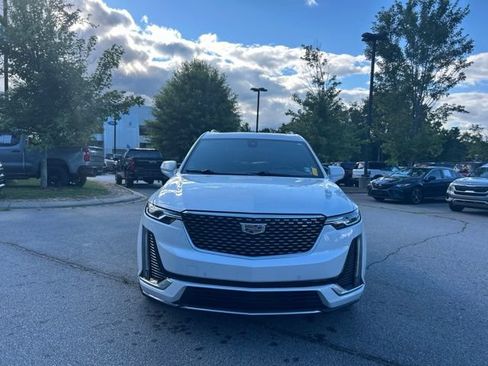 Used 2020 Cadillac XT6 Premium Luxury AWD/4WD image 2