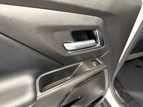 Used 2025 Chevrolet Silverado EV LT image 20