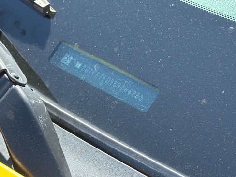 Used 2011 Chevrolet Camaro LT RWD image 28