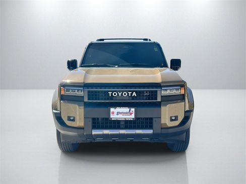 Used 2024 Toyota Land Cruiser image 2