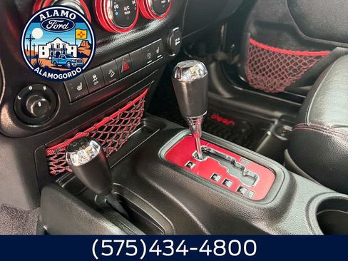 Used 2017 Jeep Wrangler Unlimited Rubicon AWD/4WD image 22