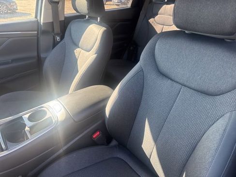 Used 2023 Hyundai Santa Fe SEL image 13