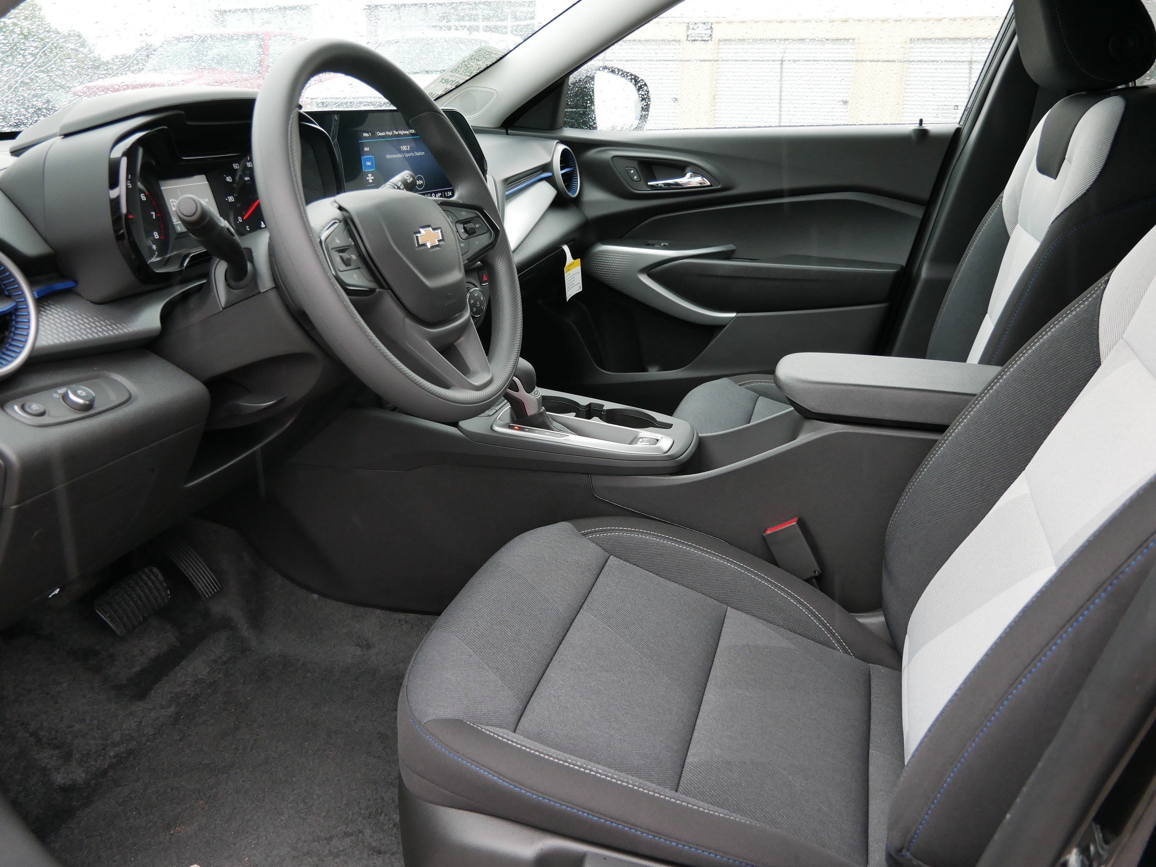 New 2026 Chevrolet Trax LS w/ LS Convenience Package FWD image 11