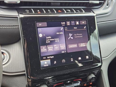 New 2025 Jeep Grand Cherokee L Laredo image 18