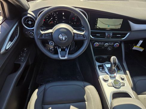 New 2025 Alfa Romeo Giulia w/ Driving Assist Package RWD image 8