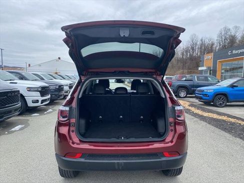 Certified 2022 Jeep Compass Latitude image 12