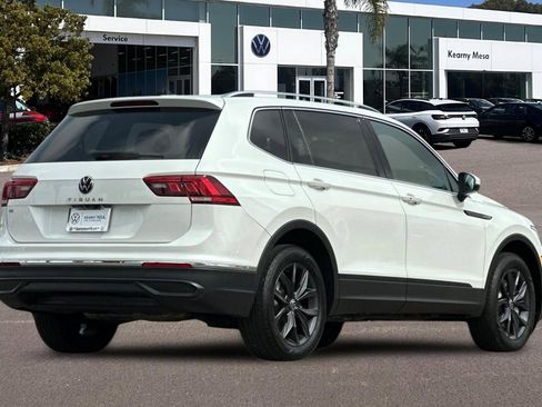 Used 2023 Volkswagen Tiguan SE FWD image 4