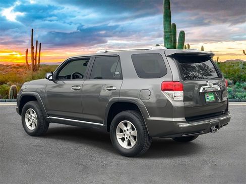 Used 2010 Toyota 4Runner SR5 image 5