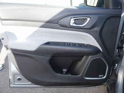 Used 2024 Jeep Compass Latitude w/ Sun and Sound Group image 12