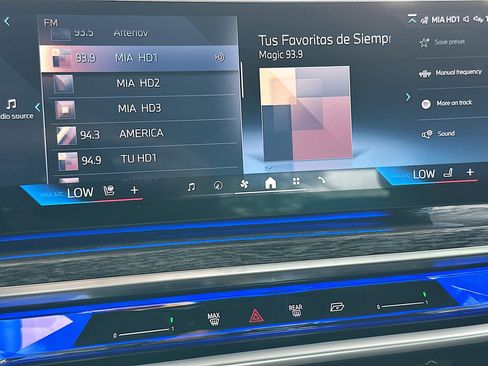 Certified 2024 BMW 740i 740i image 15