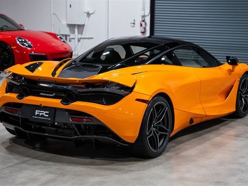 Used 2019 McLaren 720S Performance RWD image 6