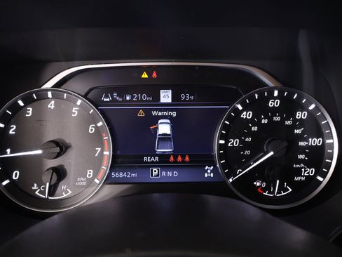Used 2021 Nissan Titan SV w/ SV Convenience Package AWD/4WD image 4