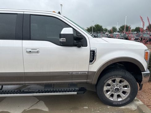 Used 2019 Ford F250 Lariat w/ Lariat Ultimate Package AWD/4WD image 15
