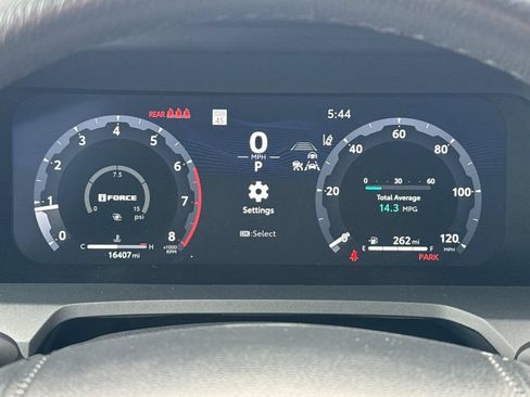 Used 2024 Toyota Tacoma TRD Off-Road AWD/4WD image 28