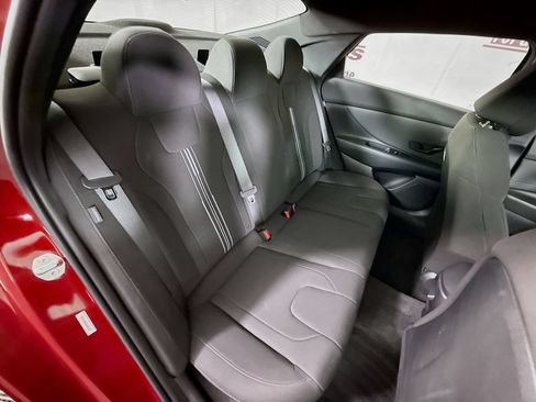 Certified 2025 Hyundai Elantra Sport FWD image 28