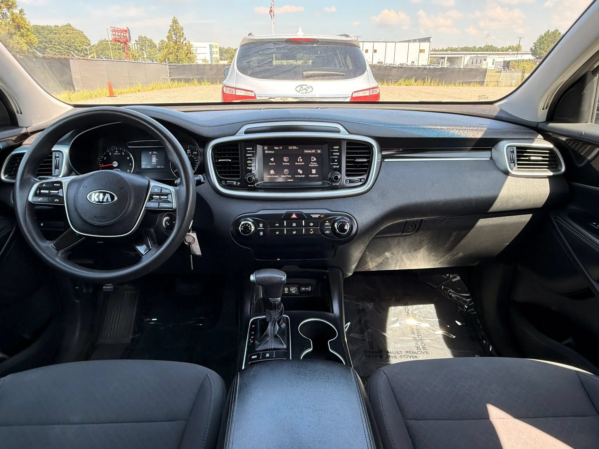 Used 2020 Kia Sorento LX AWD/4WD image 3