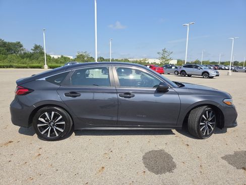 Used 2024 Honda Civic EX-L image 18