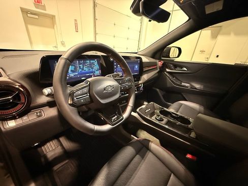Used 2026 Chevrolet Equinox RS w/ Convenience Package III FWD image 17