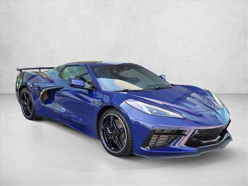 Used 2025 Chevrolet Corvette Stingray Preferred Conv w/ Z51 Performance Package RWD image 3