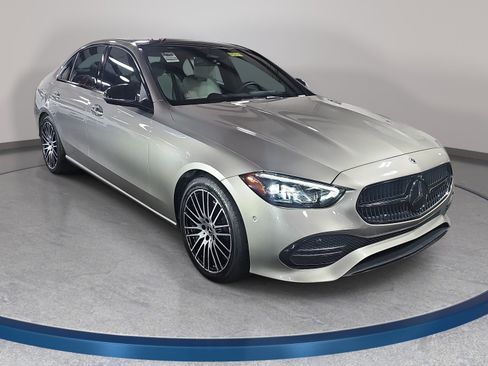 Used 2022 Mercedes-Benz C 300 Sedan image 4