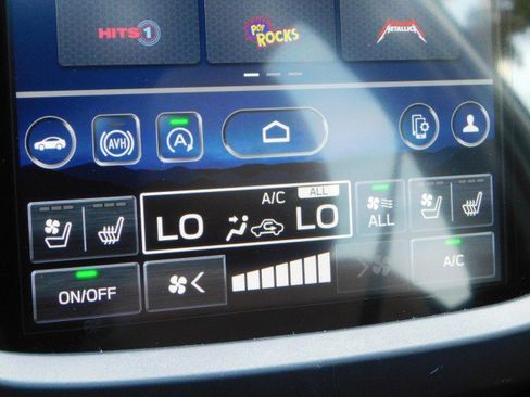 Used 2025 Subaru Forester Touring image 28