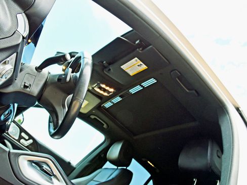 Used 2020 Mercedes-Benz GLE 350 image 40