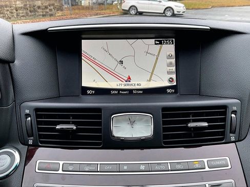 Used 2018 INFINITI Q70 L 3.7 image 12