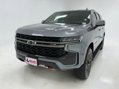 Used 2021 Chevrolet Suburban Z71 w/ Z71 Signature Package AWD/4WD image 4