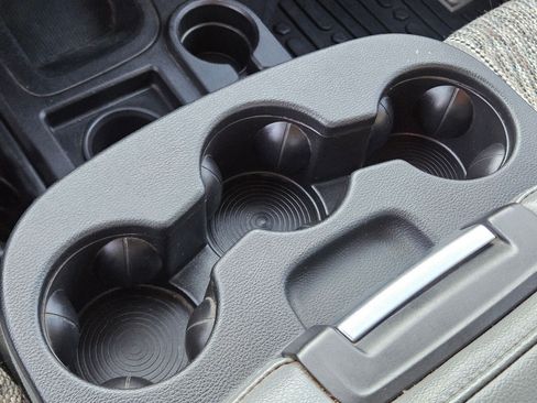 Used 2018 RAM 2500 Tradesman w/ Chrome Appearance Group image 28