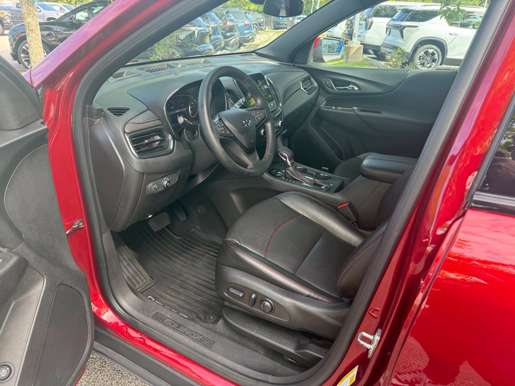 Used 2023 Chevrolet Equinox RS w/ RS Leather Package AWD/4WD image 12