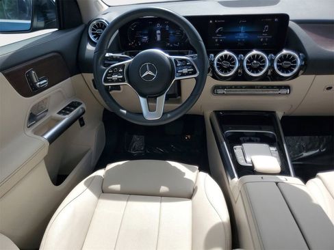 Used 2023 Mercedes-Benz GLA 250 image 23