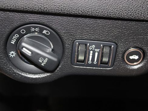 Used 2023 Chrysler 300 Touring L RWD image 21