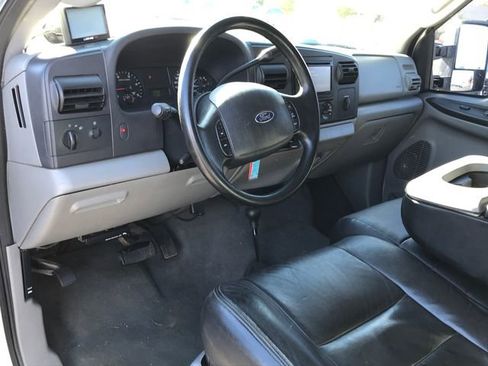 Used 2005 Ford F350 XLT image 5