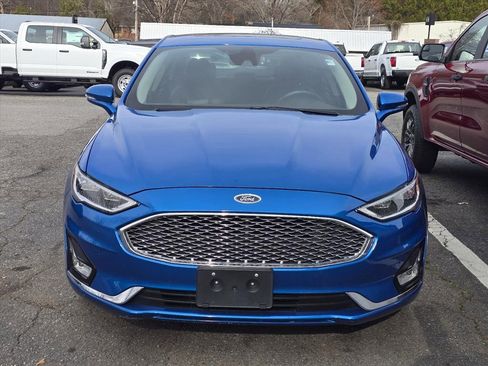 Used 2020 Ford Fusion Titanium image 3