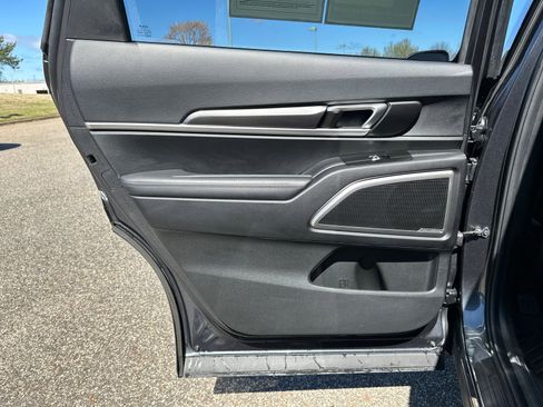 Used 2023 Kia Telluride S w/ S Sunroof Package image 22