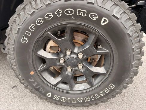 Used 2023 Jeep Wrangler Sport AWD/4WD image 30