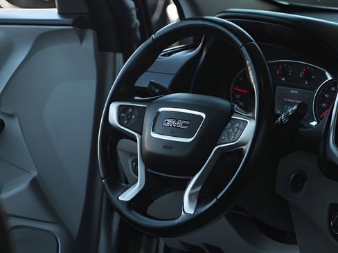 Used 2019 GMC Terrain SLE FWD image 19