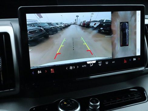 New 2025 Ford Expedition Active image 5