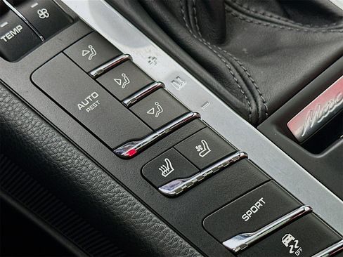 Used 2020 Porsche Macan S image 21