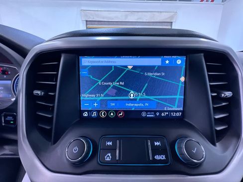 Used 2023 GMC Acadia SLE w/ Driver Convenience Package FWD image 28