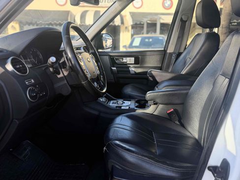 Used 2016 Land Rover LR4 HSE Silver Edition AWD/4WD image 22