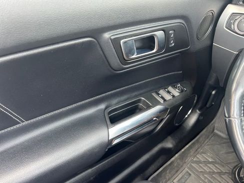 Used 2022 Ford Mustang GT Premium RWD image 11