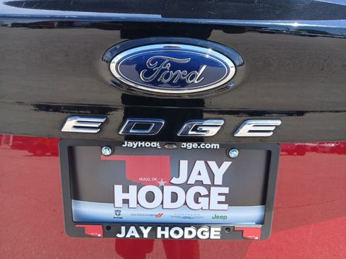 Used 2022 Ford Edge Titanium AWD/4WD image 12