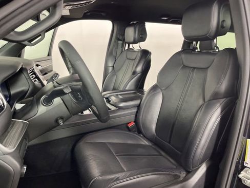 Used 2024 Jeep Wagoneer Series II w/ Flexible Seating Group RWD image 18