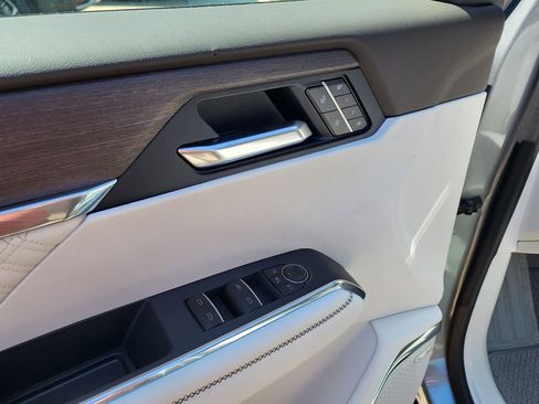 New 2026 GMC Acadia Denali w/ Super Cruise Package FWD image 12