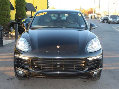 Used 2017 Porsche Cayenne Platinum Edition image 24