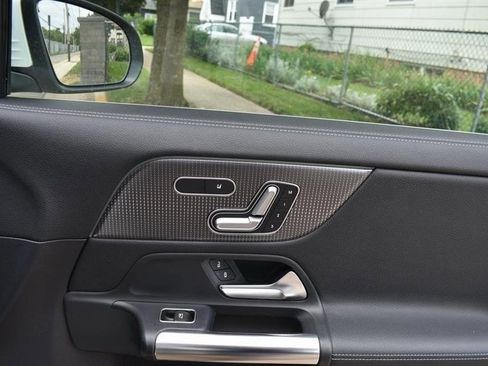 Used 2022 Mercedes-Benz GLA 250 GLA 250 image 21